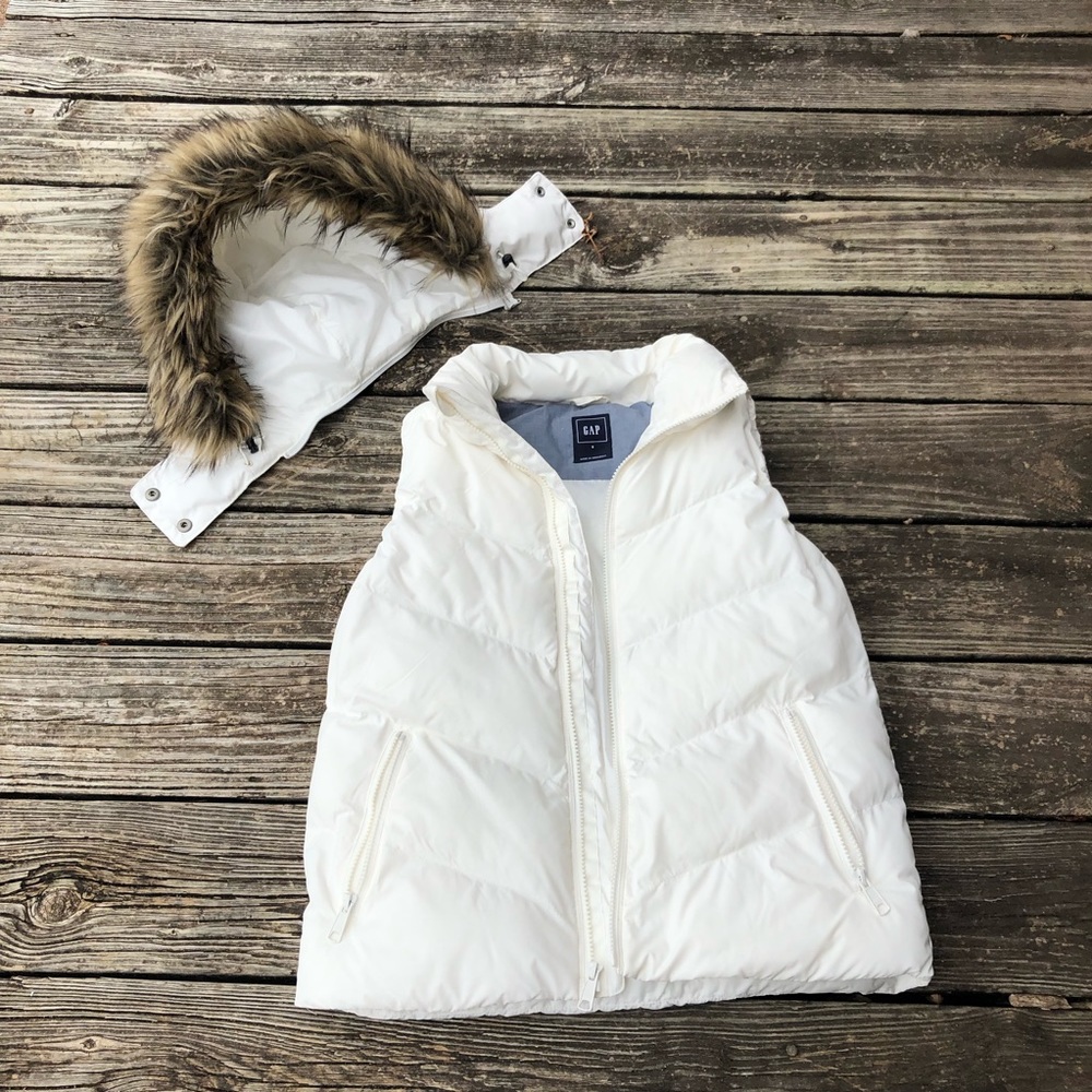 Gap Cream Puffer Vest with removable Faux Fur Hood